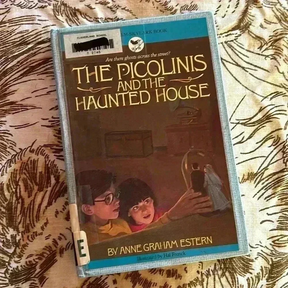 Vintage Other - Vintage The Picolinis and the Haunted House by Anne Estern Hardback Book 1989